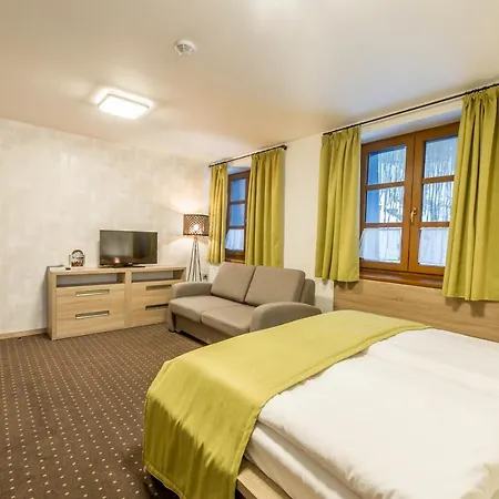 Restaurace A Bludovecek Gasthof 3*