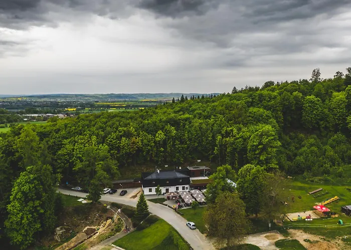 Restaurace A Bludovecek Vendégház